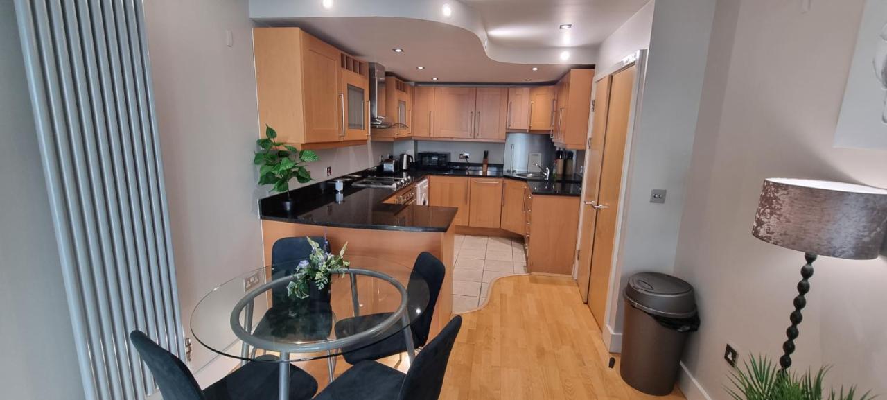 לונדון Luxury Waterside Apartment Canary Wharf מראה חיצוני תמונה